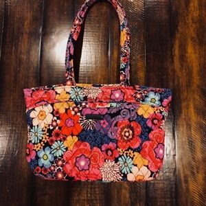Vera Bradley women floral designer purse handbag